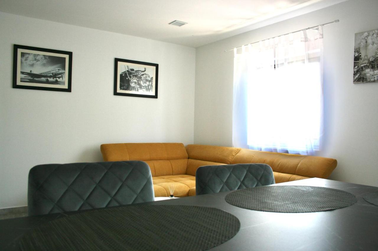 Apartments Antea Трогір Екстер'єр фото