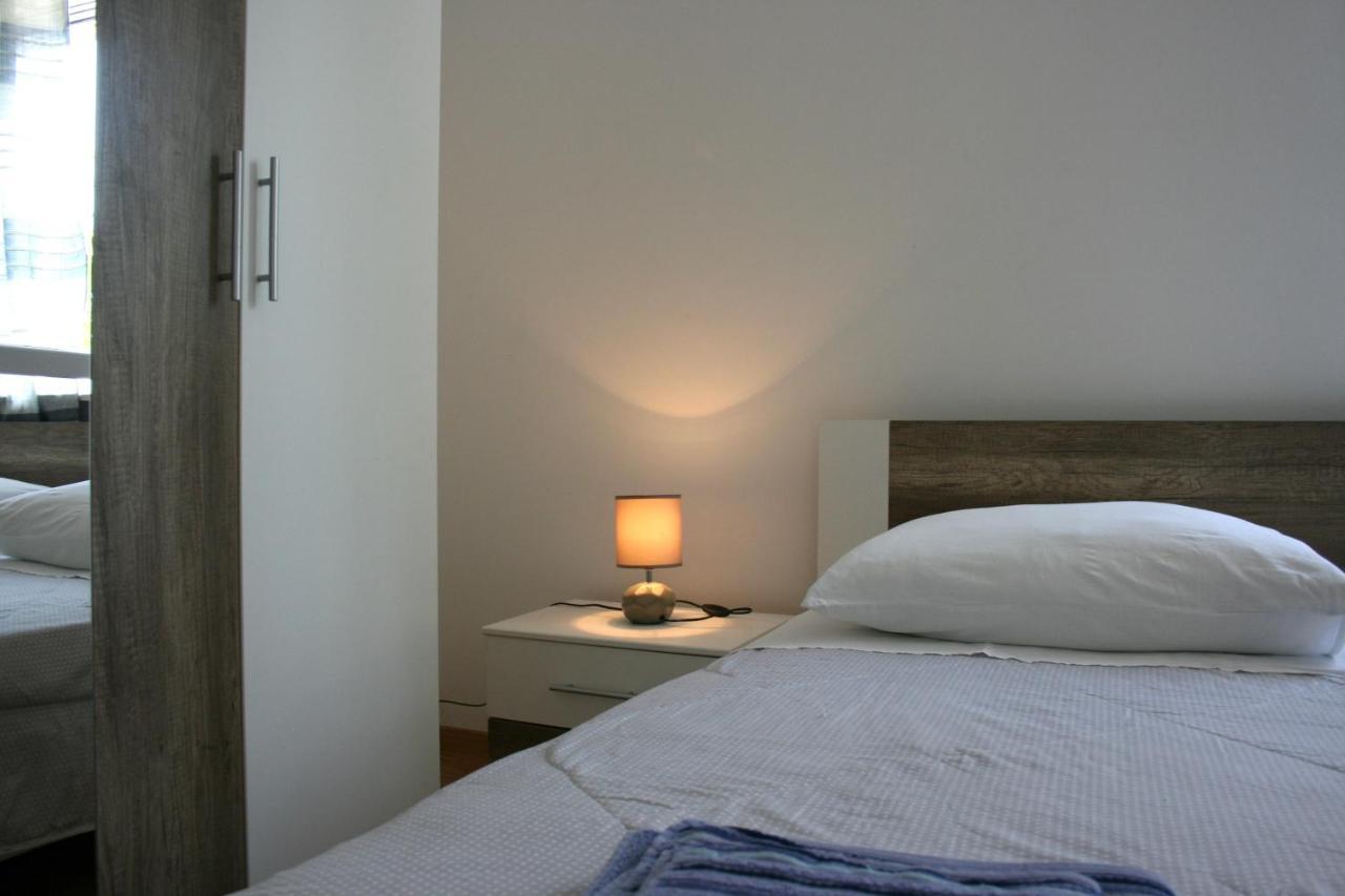 Apartments Antea Трогір Екстер'єр фото